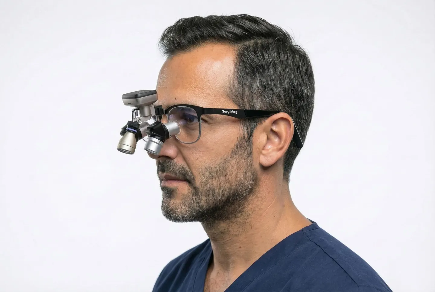 PentaMag-luper med Maestro LED montert